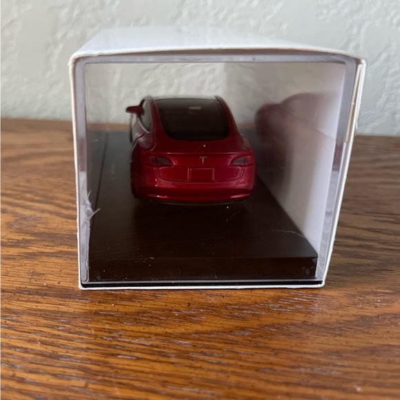 Tesla‎ Model 3 Die Cast Model Red 1:43 Scale Car (Tesla Exclusive) - New in box - Picture 2 of 4